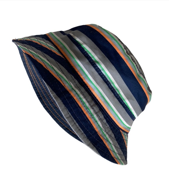 OshKosh B'Gosh Lightweight Striped Bucket Hat Size 12-24 Months - Picture 1 of 10